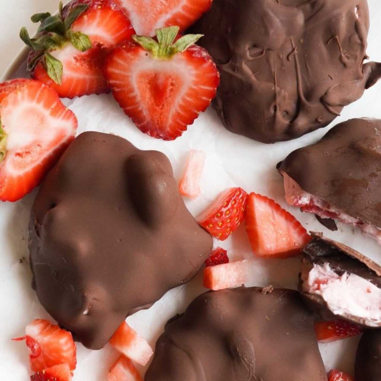 Clusters de chocolate y fresas