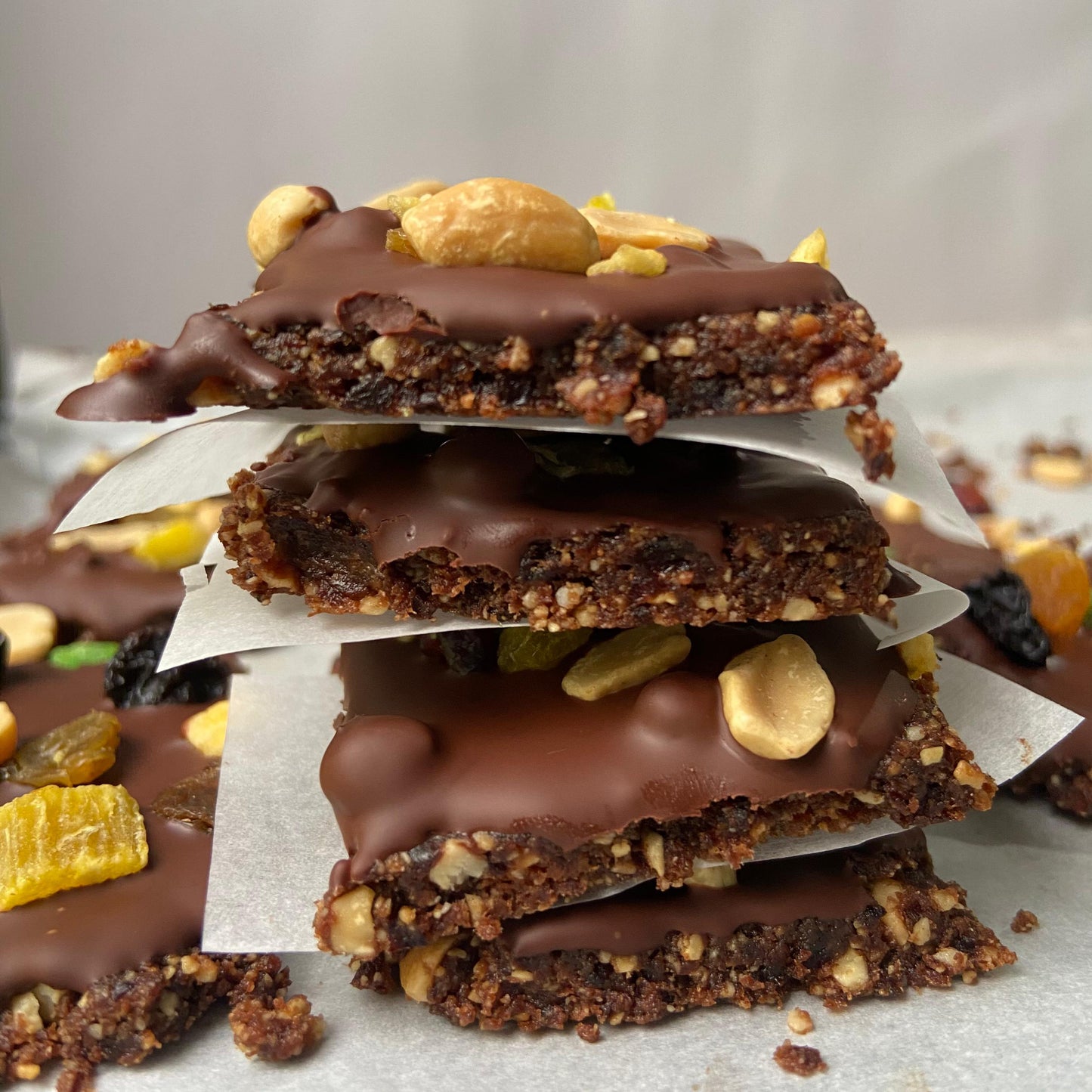 Bark de dátil y chocolate