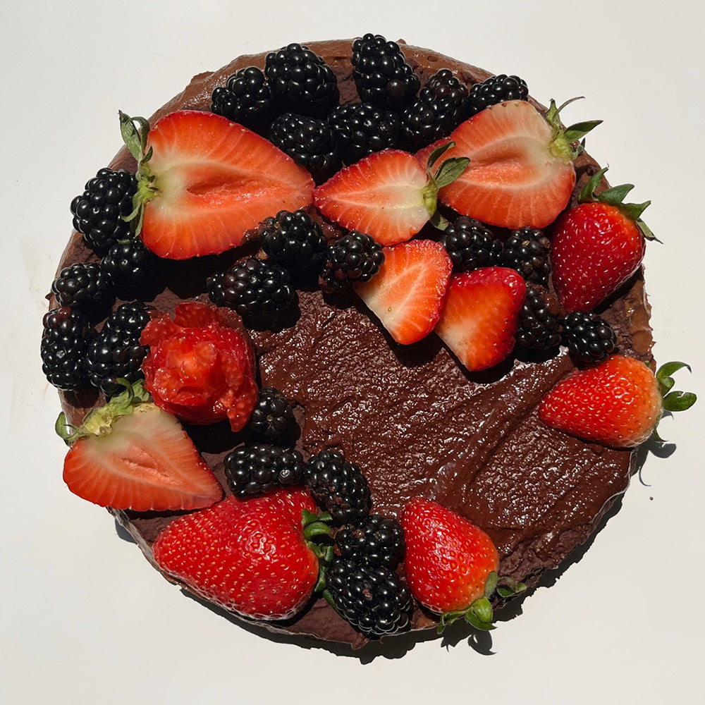 Tarta de chocolate y frutos