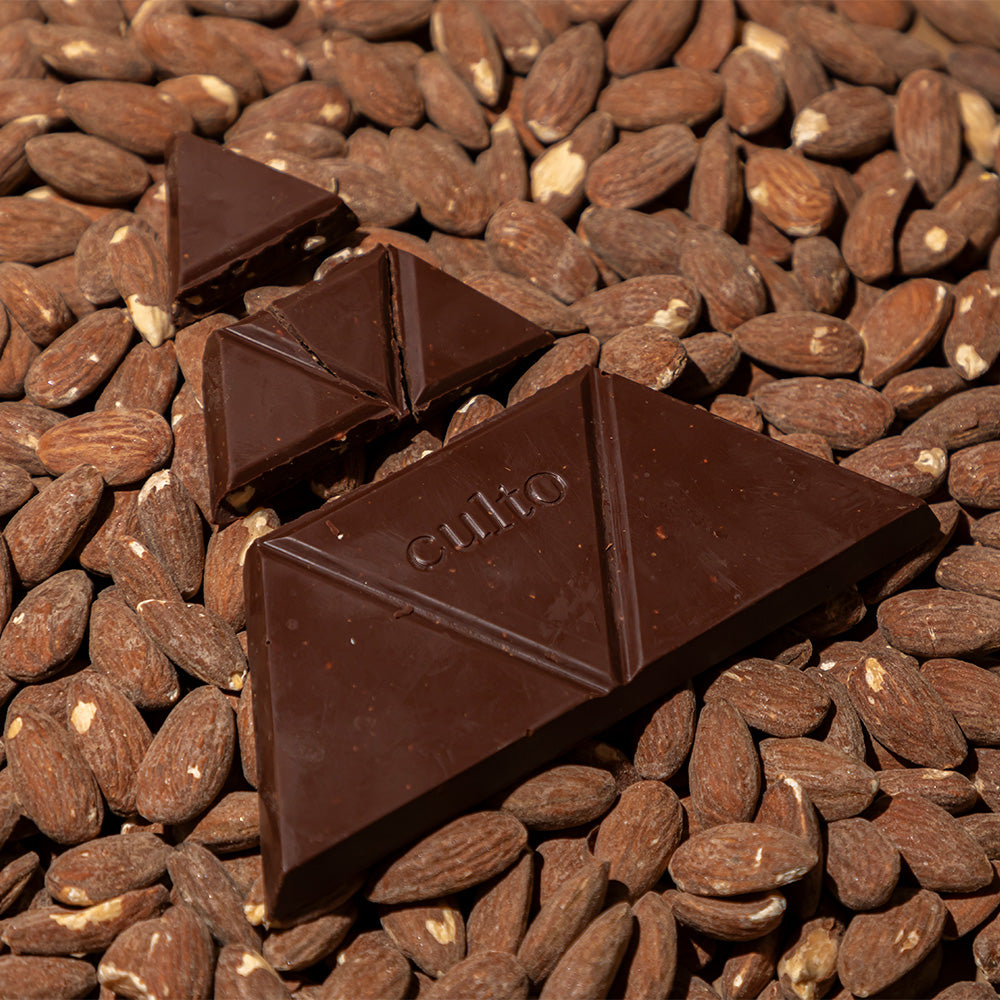 
                      
                        80% Chocolate Amargo con Almendras | 80gr - Culto.life
                      
                    